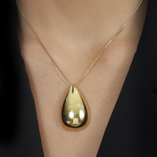 Colar Lilith Allure Dourado de Gota / Lilith Allure Gold Teardrop Necklace