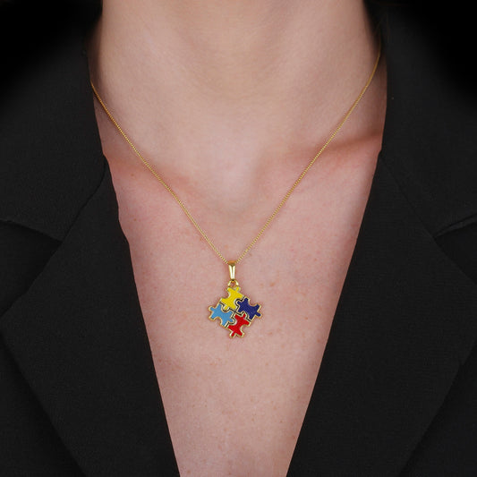 Colar Lilith Allure Dourado Autismo Formato Quebra-Cabeça. Lilith Allure Gold Autism Puzzle Piece Necklace