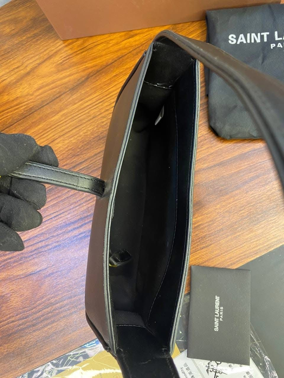 Bolsa Lilith Le 5 Ã 7 Metalasse - PINS YSL