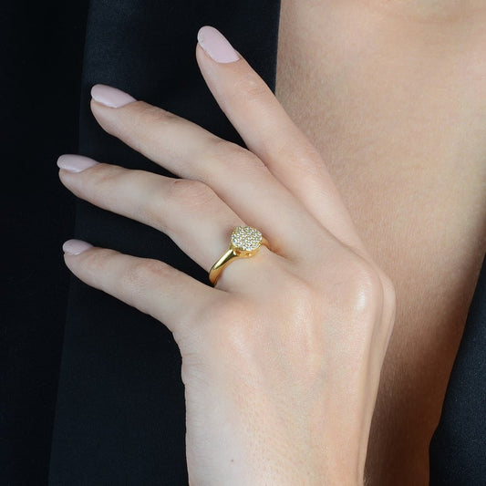 Anel Lilith Allure Dourado Chuveirinho Cravejado de Zircônia / Lilith Allure Gold Pavé “Chuveirinho” Ring with Zirconia Stones