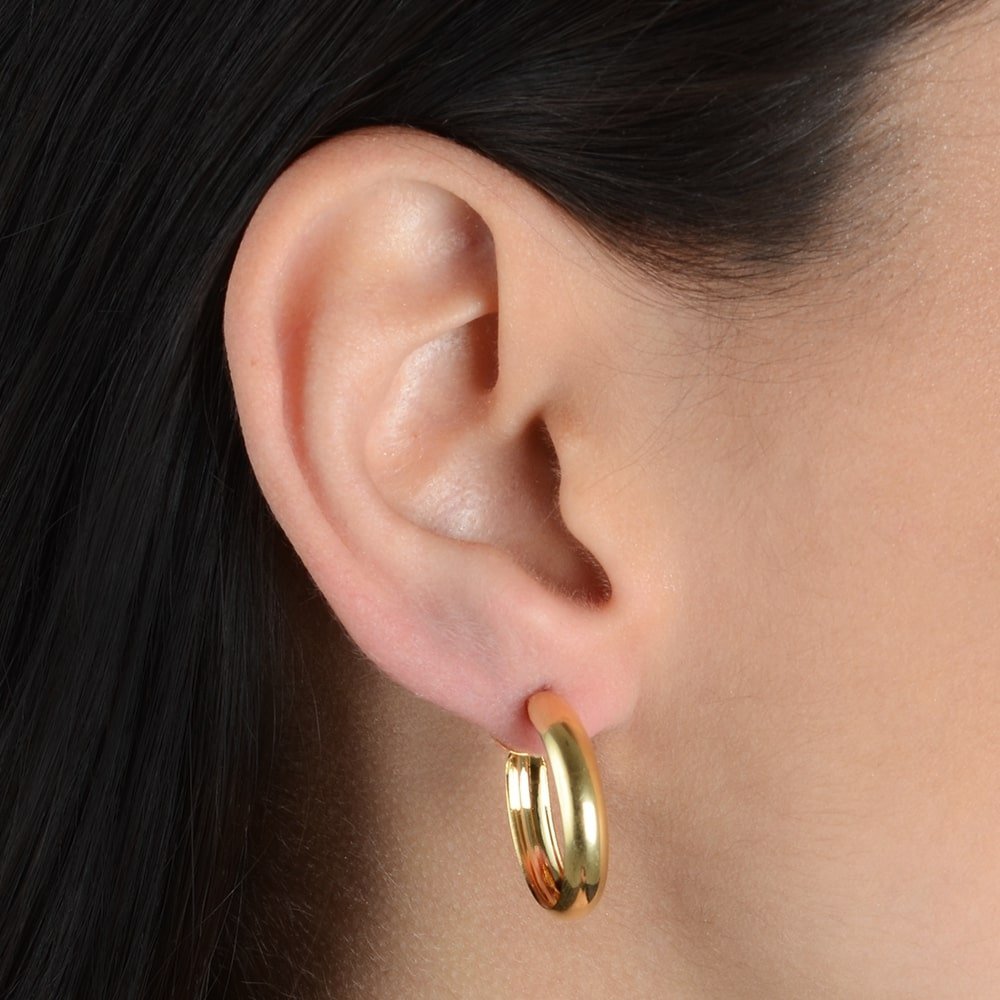 Brinco Lilith Allure Dourado de Argola Média Lisa / Lilith Allure Gold Medium Smooth Hoop Earrings