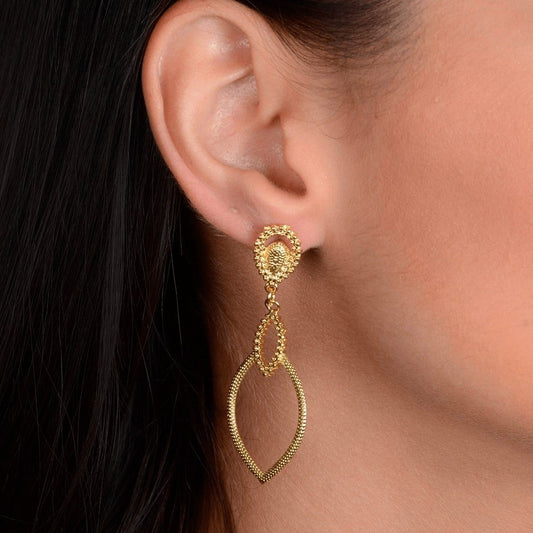 Brinco Lilith Allure Dourado Luxo Gota de Gala / Lilith Allure Luxury Gold Gala Teardrop Earrings
