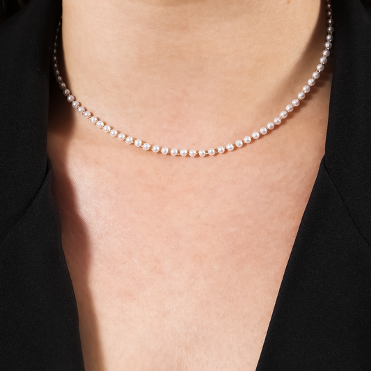 Colar Lilith Allure Dourado Chocker de Pérolas / Lilith Allure Gold Pearl Choker Necklace