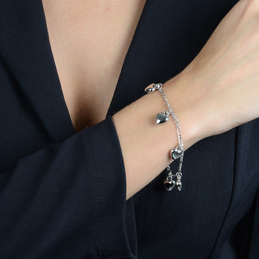 Pulseira Lilith Allure Prateada com Pingentes de Coração / Lilith Allure Silver Bracelet with Heart Charms