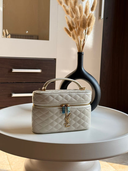 Bolsa Gaby Vanity Bag  Black White YSL