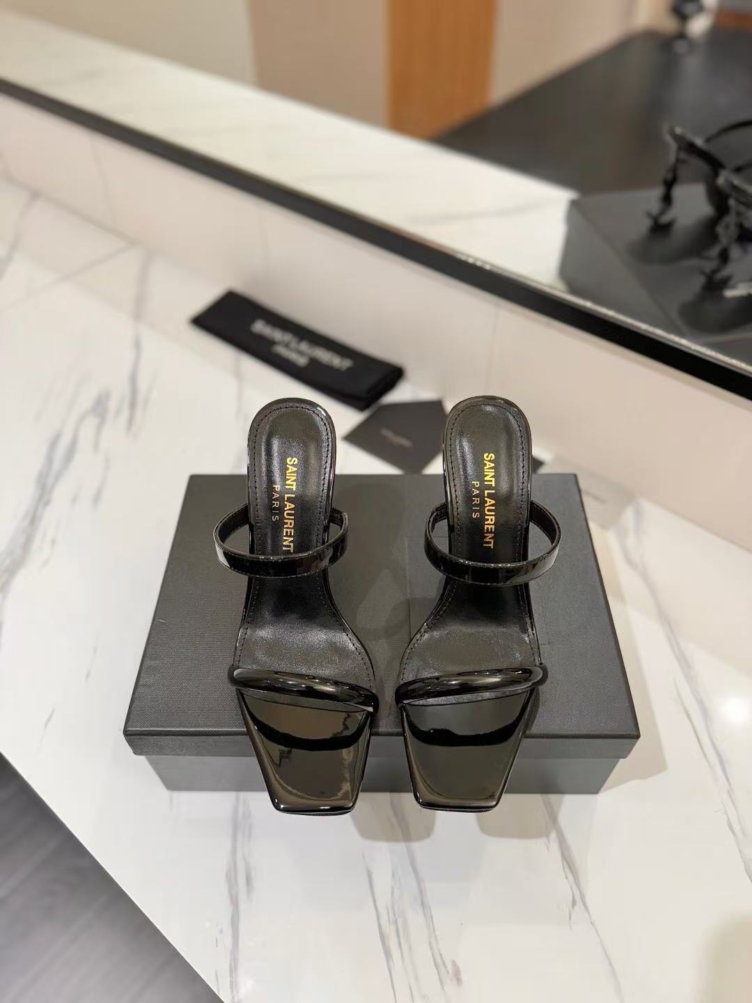 Salto Lilith Opyum Cognac Sandal Black YSL