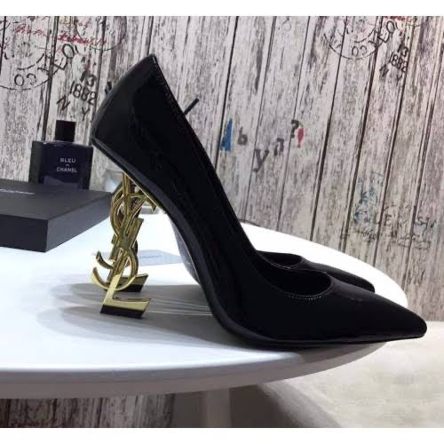 Scarpin Y Lilith Select – Preto & Dourado. Y Lilith Pumps Select – Black & Gold