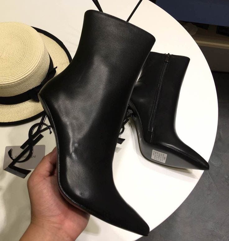 Bota Lilith Opyum Booties in Leather YSL