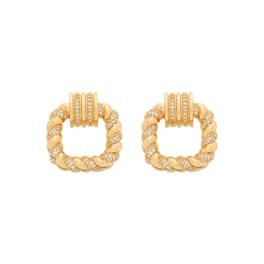 Brinco Lilith Allure Dourado de Gala Trançado com Zircônia / Lilith Allure Gold Gala Braided Earrings with Zirconia