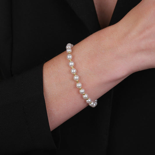 Pulseira Lilith Allure Dourada de Pérolas e Bolinhas. Lilith Allure Gold Pearl and Bead Bracelet