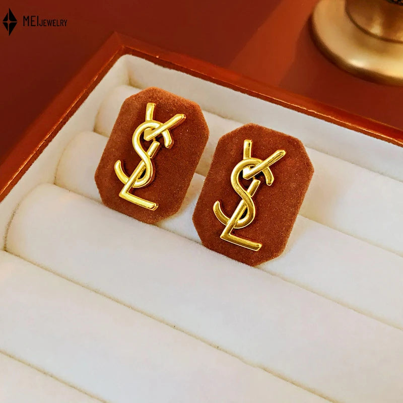 Brincos leves de luxo de alta qualidade com letras de zircônia cúbica de pérola