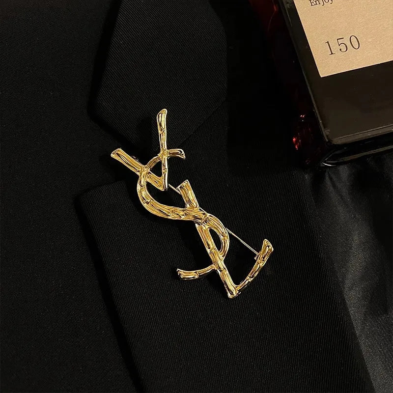 broche feminino elegante