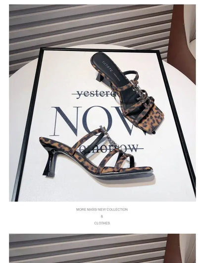 Salto de Couro com Diamantes