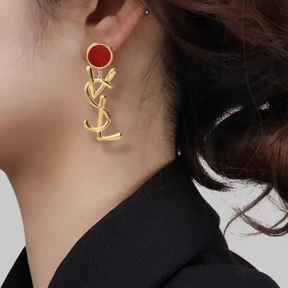 BRINCOS DE CLIPE MONOGRAM