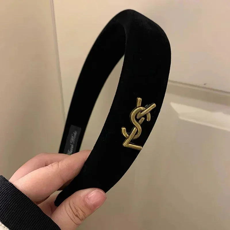 YVES SAINT LAURENT GOLD YAL