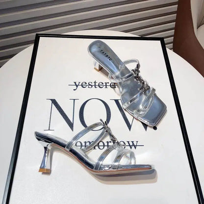 Salto de Couro com Diamantes