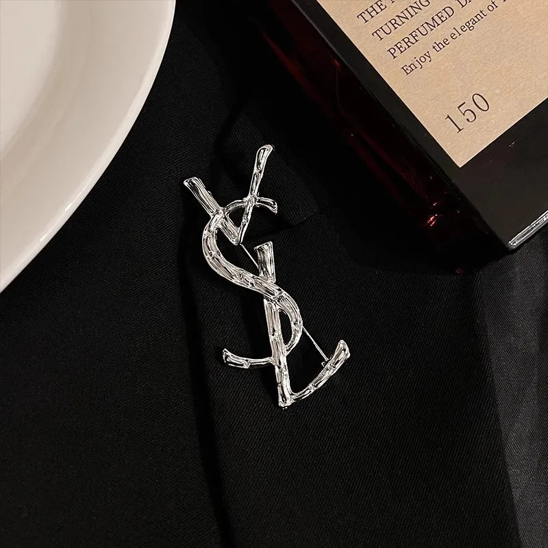 broche feminino elegante