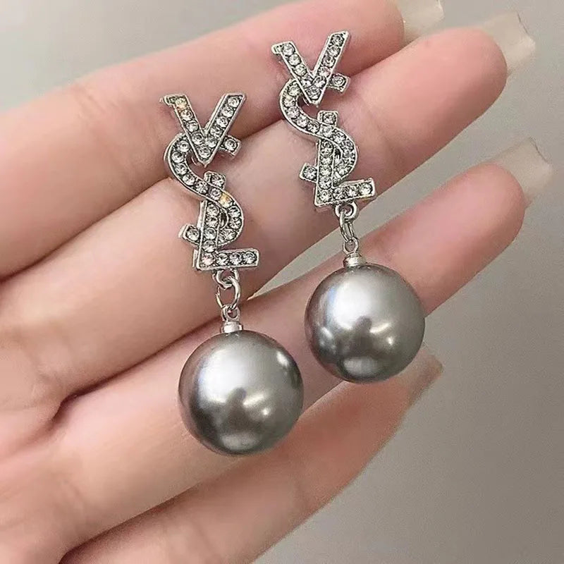 BRINCO CASSANDRE PEARL EARRINGS IN MEL