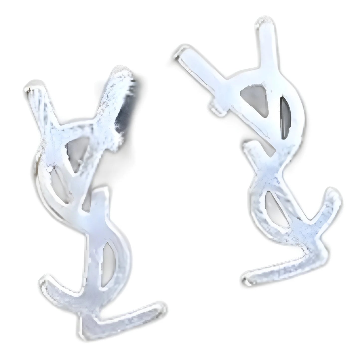 brincos MONOGRAMA CASSANDRE