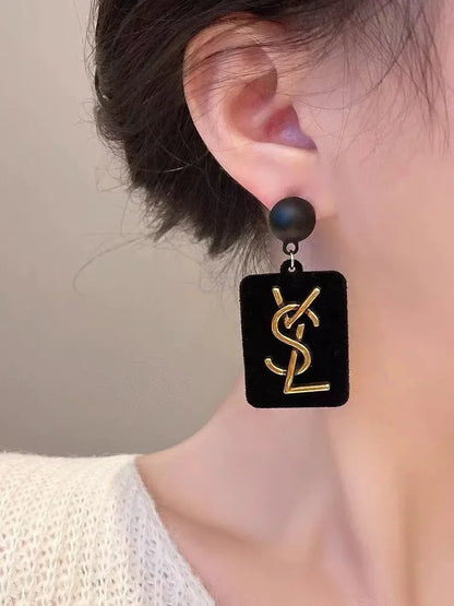 brincos pretos feminino vintage elegante