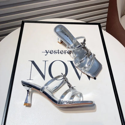 Salto de Couro com Diamantes