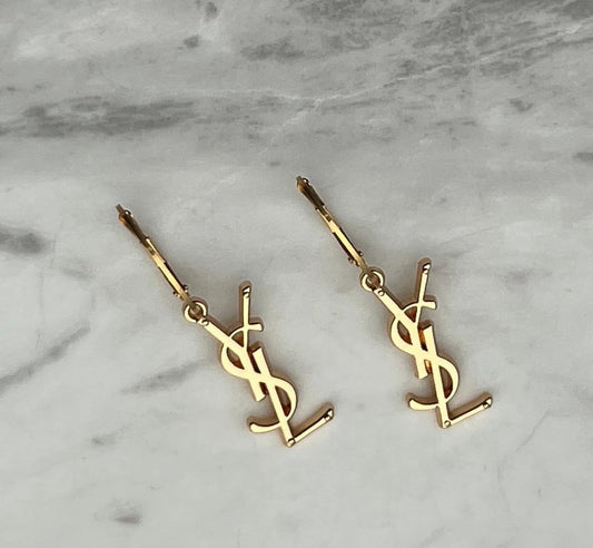 Brinco Lilith Monogram Or Earrings YSL