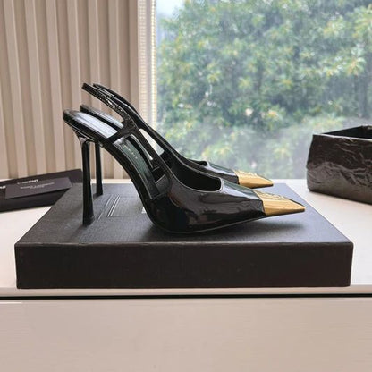 Saint Laurent Scarpin Jeanne com bico metálico e salto 90mm