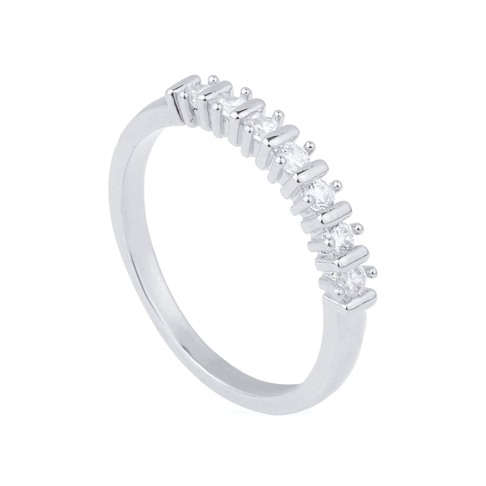Anel Lilith Allure Prateado Aparador de Aliança Cravejado com 7 Pedras de Zircônia / Lilith Allure Silver-Plated Wedding Band Enhancer Ring with 7 Cubic Zirconia Stones