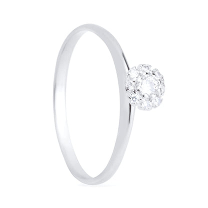 Anel Lilith Allure Prateado com 9 Pedras de Zircônia / Lilith Allure Silver Ring with 9 Zirconia Stones