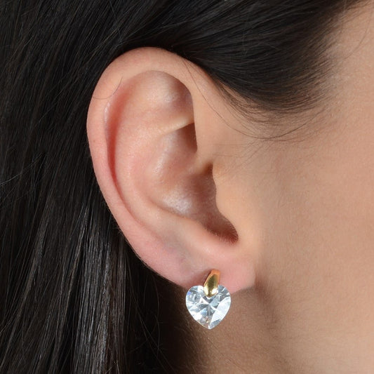 Brinco Lilith Allure Dourado de Pedra Zircônia em formato de Coração / Lilith Allure Gold-Plated Heart-Shaped Earrings Featuring Zirconia Stones