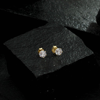 Brinco Lilith Allure Dourado Ponto de Luz Pequeno em Zircônia / Lilith Allure Small Gold Zirconia Stud Earrings