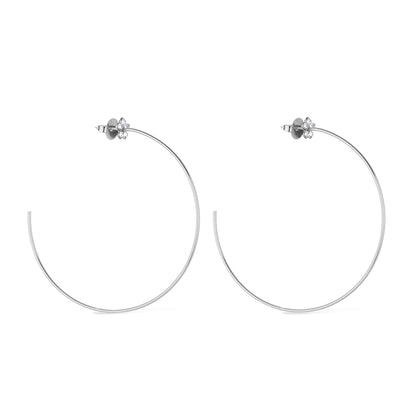 Brinco Lilith Allure Prateado Grande de Argola com Detalhe de Flor em Strass / Lilith Allure Large Silver Hoop Earring with Flower Detail