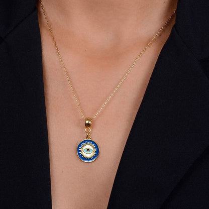 Colar Lilith Allure Dourado Medalha Olho Grego / Lilith Allure Gold-Plated Necklace featuring an Evil Eye Medal Pendant