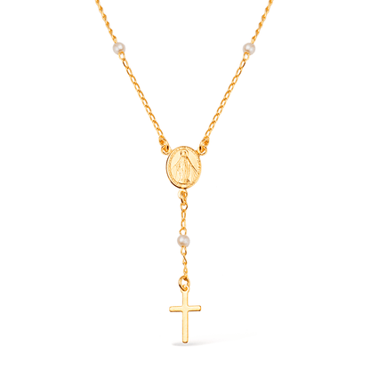 Colar Lilith Allure Dourado Religioso Terço Cruz e Pérolas / Lilith Allure Gold-Plated Religious Necklace featuring Rosary Beads, Cross Pendant, and Pearls