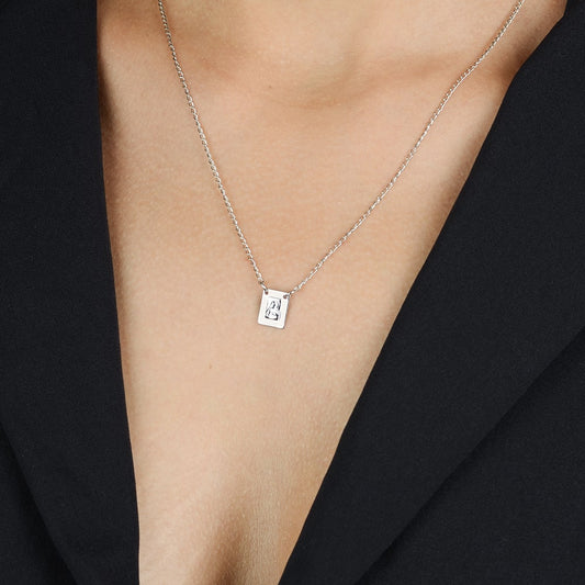 Escapulário Lilith Allure Prateado 70cm / Lilith Allure Silver-Plated Scapular Necklace – 70cm
