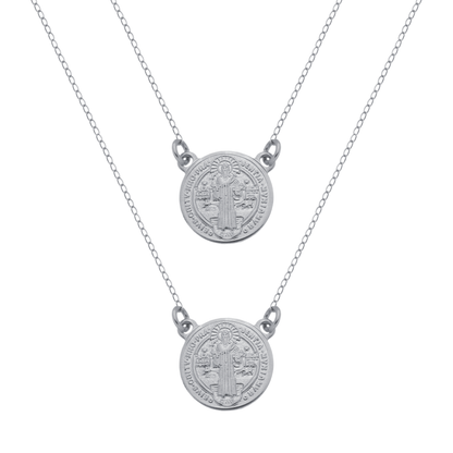 Escapulário Lilith Allure Prateado Masculino Redondo São Jorge / Lilith Allure Silver Men’s Round Saint George Scapular