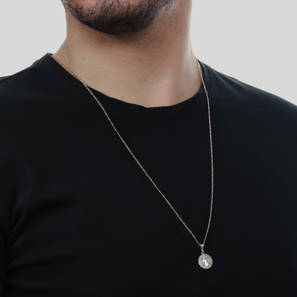 Pingente Lilith Allure Prateado Medalha de São Jorge / Pendant Lilith Allure Silver Saint George Medal