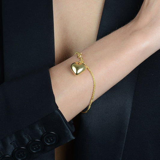 Pulseira Lilith Allure Dourada de Cordão Baiano com Coração / Lilith Allure Gold-Plated Baiano-Style Rope Bracelet with Heart Charm