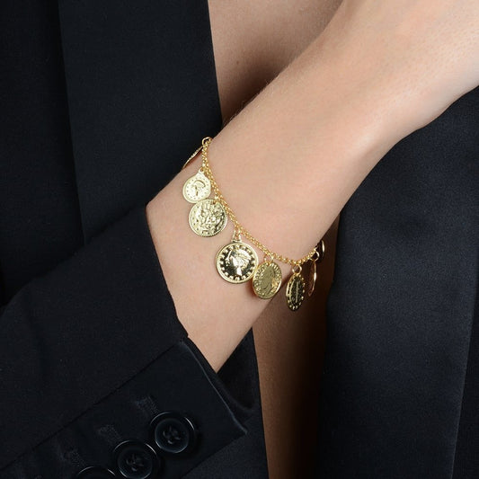 Pulseira Lilith Allure Dourada de Moedas Antigas / Lilith Allure Gold Bracelet with Antique Coins