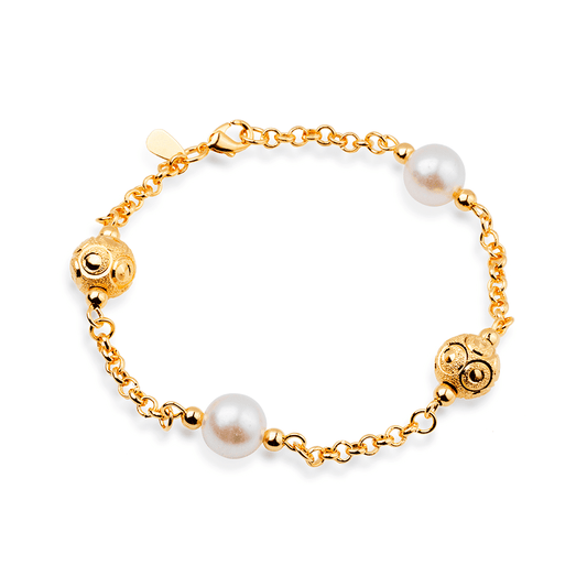 Pulseira Lilith Allure Dourada Elo Português com Pérolas e Esferas Vazadas / **Gold Lilith Allure Bracelet Portuguese Link with Pearls and Hollow Beads**